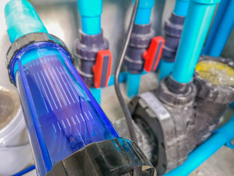 7 Benefits of Salt Water Pool Systems Why Have Them?